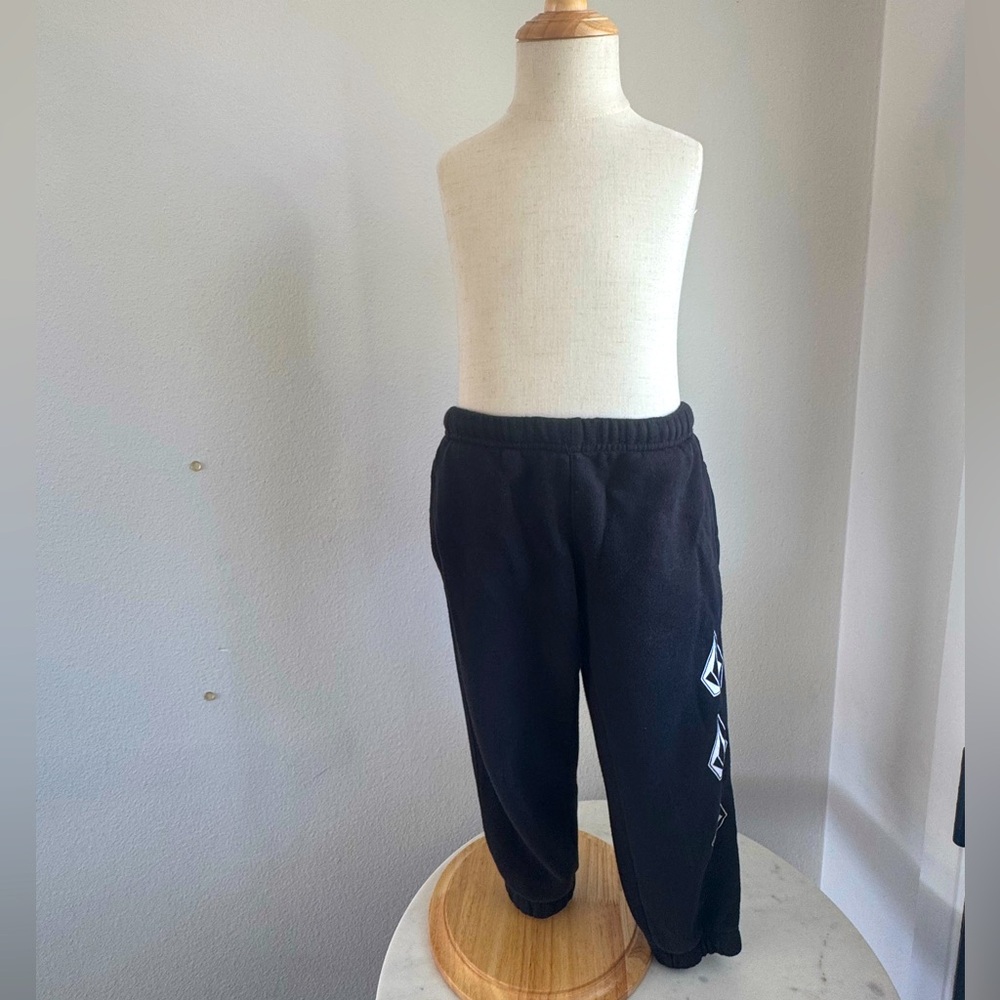Black Volcom Toddler sweats size 4T